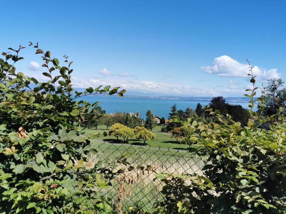 Appartement Vue Sur Le Golf Et Le Lac Leman Publier Exterior foto